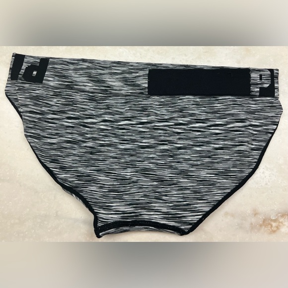 Pink Panties - Picture 6 of 8